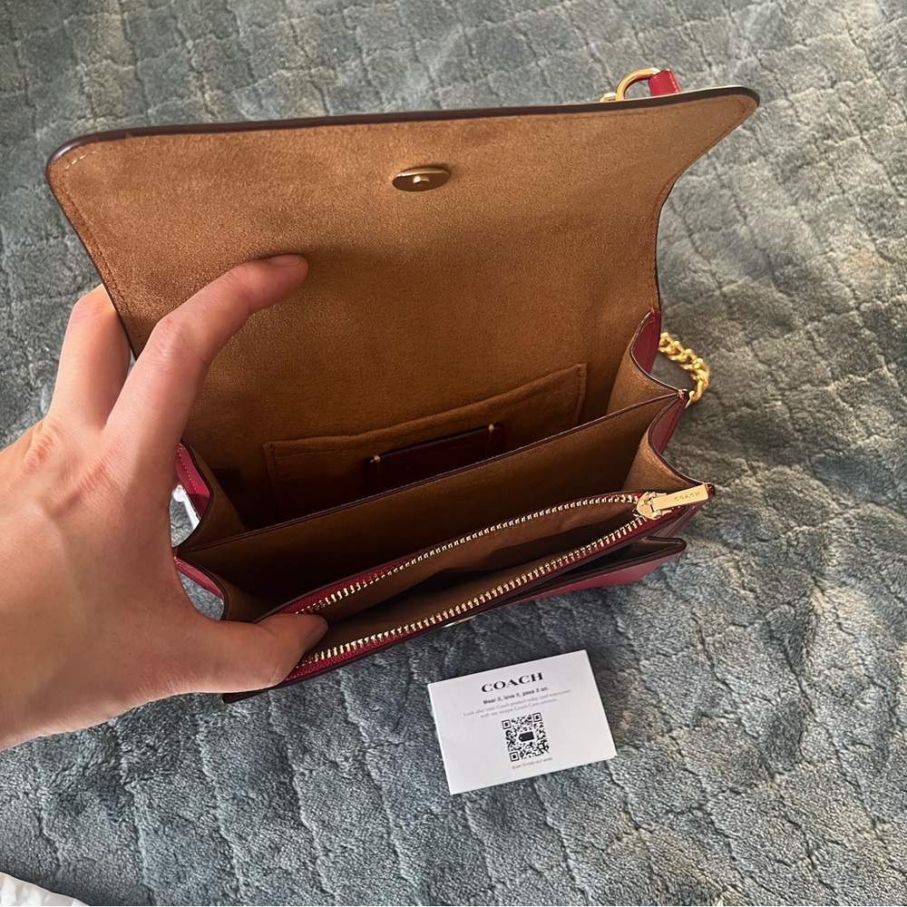NWT Coach Cherry Red Crossbody Mini Bag Gold heardwear - Picture 10 of 12